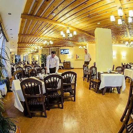 호텔 карпатські зорі Spahotel 야렘체